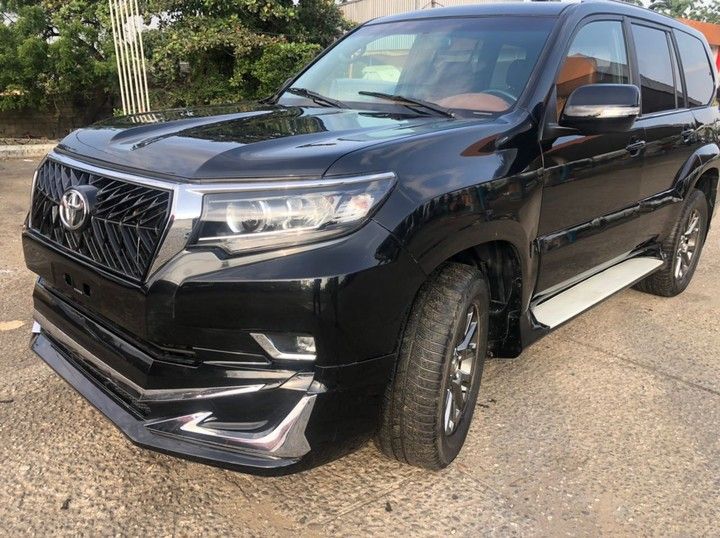 Toyota Land Cruiser • 2020 • 32 km 1
