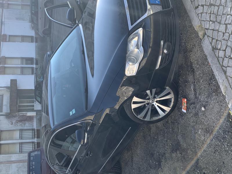 Volkswagen Passat • 2008 • 270,000 km 5
