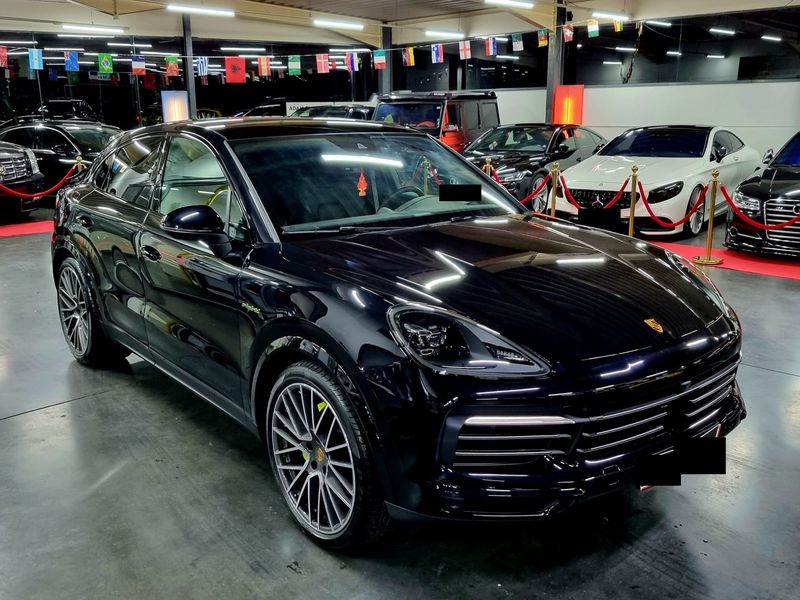 Porsche Cayenne • 2022 • 7,000 km 1