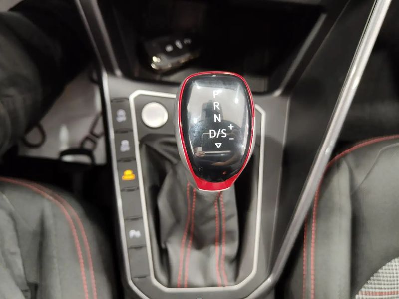 Volkswagen Polo • 2023 • 11,551 km 5