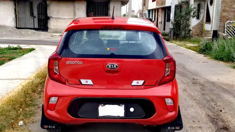 Kia Picanto • 2020 • 32,000 km 6