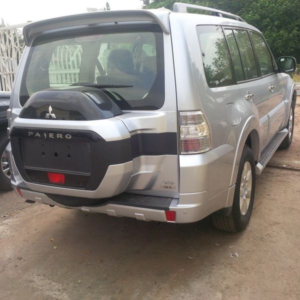 Mitsubishi Pajero • 2017 • 32 km 4