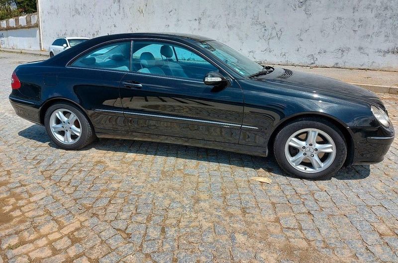 Mercedes-Benz CLK-Class • 2003 • 199,999 km 7