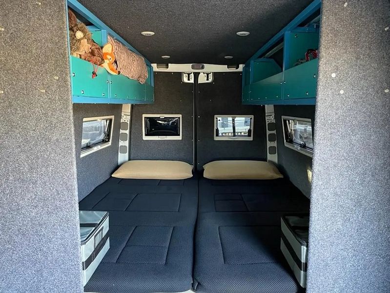 Mercedes-Benz Sprinter • 2019 • 89,900 km 8