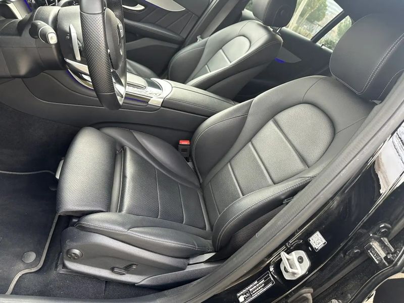 Mercedes-Benz GLC-Class • 2022 • 45,000 km 9