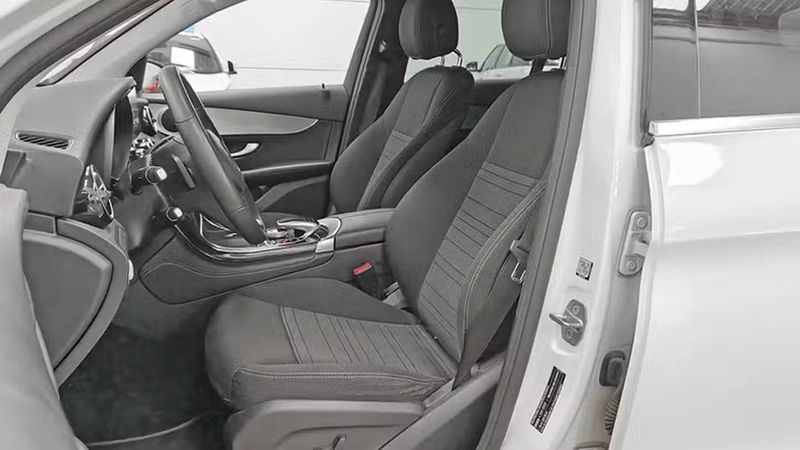 Mercedes-Benz 200 D • 2018 • 153,844 km 9