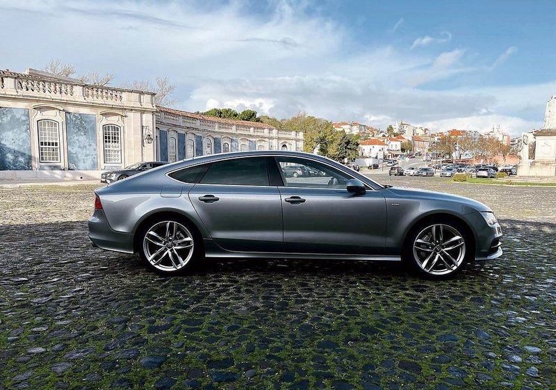 Audi A7 • 2012 • 1,850,120 km 5
