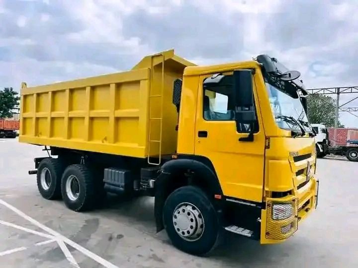 Sinotruk Howo A7 6x4 • 2015 • 5,000 km 4