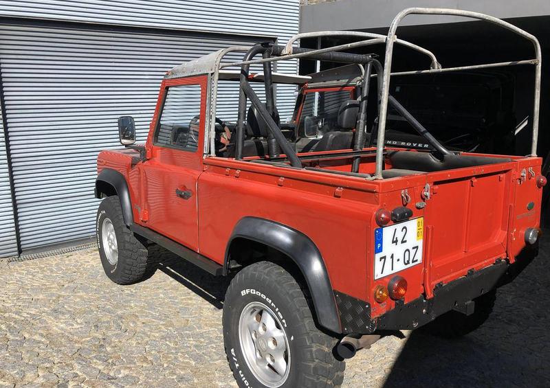 Land Rover Defender • 2001 • 130,000 km 1