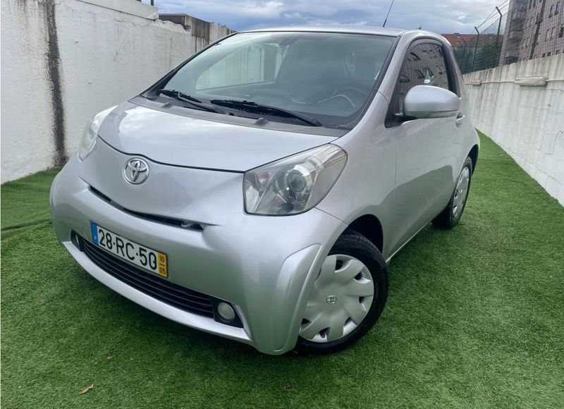 Toyota Auris • 2010 • 200,000 km 1