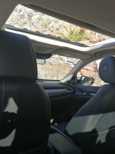 Honda Civic • 2018 • 80,000 km 4