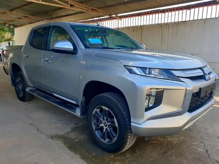Mitsubishi L200 • 2021 • 21 km 1