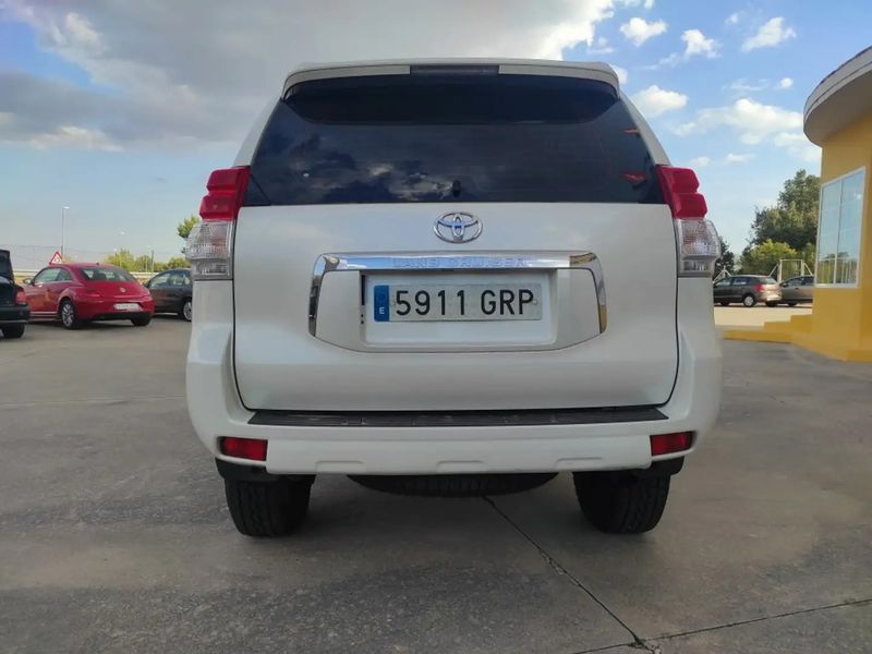 Toyota Land Cruiser • 2009 • 240,000 km 8