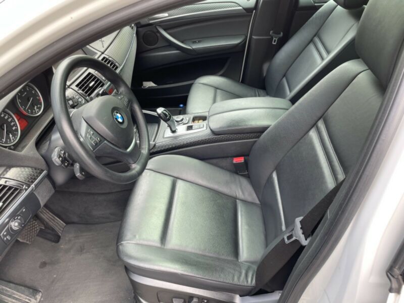 BMW X6 • 2013 • 121,700 km 13