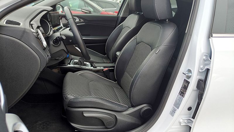 Kia Cee`d • 2023 • 45,700 km 12