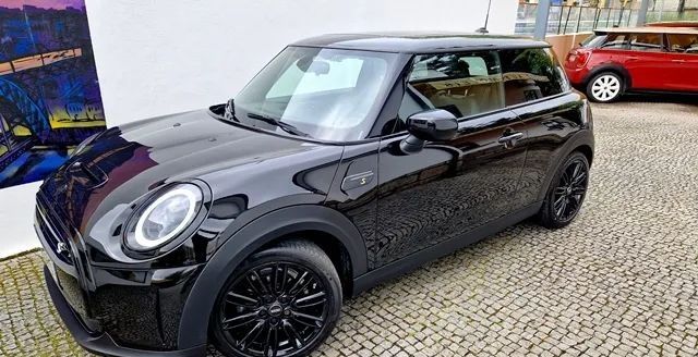 MINI Cooper S • 2021 • 48,000 km 2