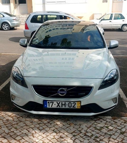 Volvo V40 • 2014 • 170,000 km 1