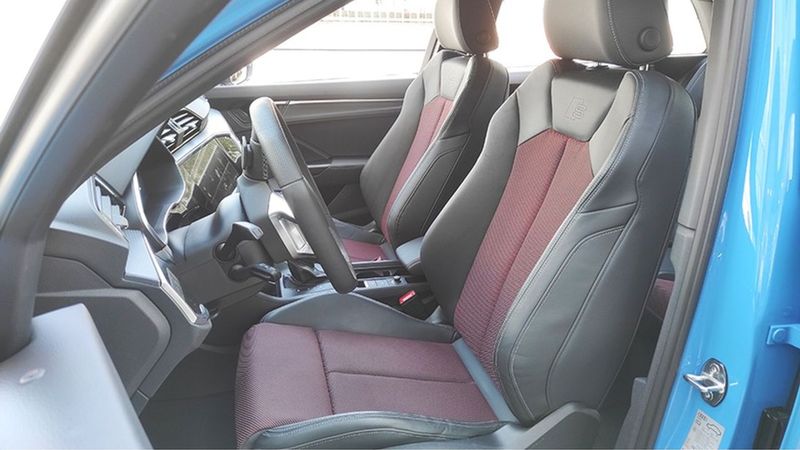 Audi Q3 • 2023 • 12,679 km 10