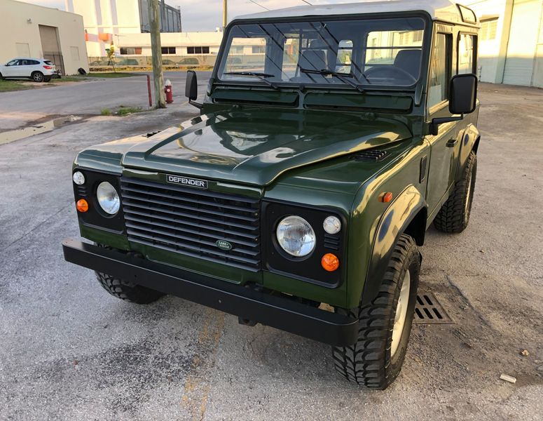 Land Rover Defender • 2016 • 65 km 1