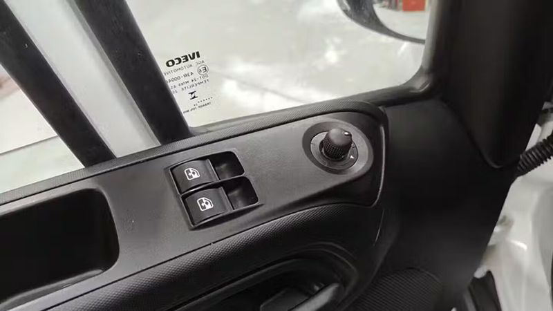 Mercedes-Benz Sprinter • 2024 • 42,261 km 23