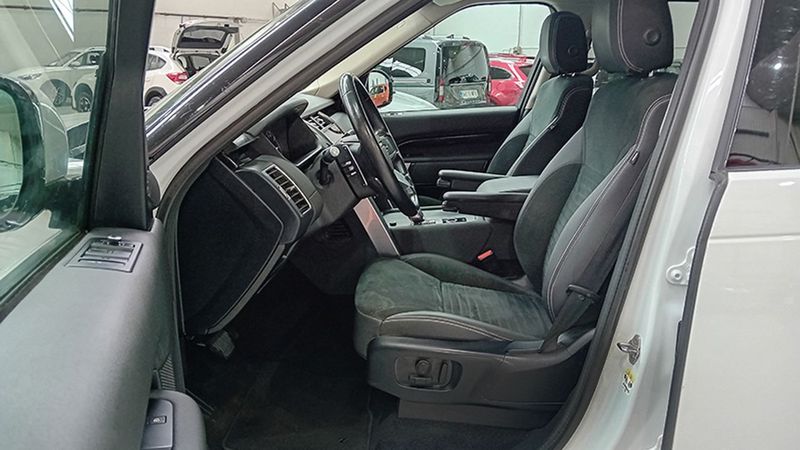 Land Rover Discovery • 2021 • 71,137 km 7