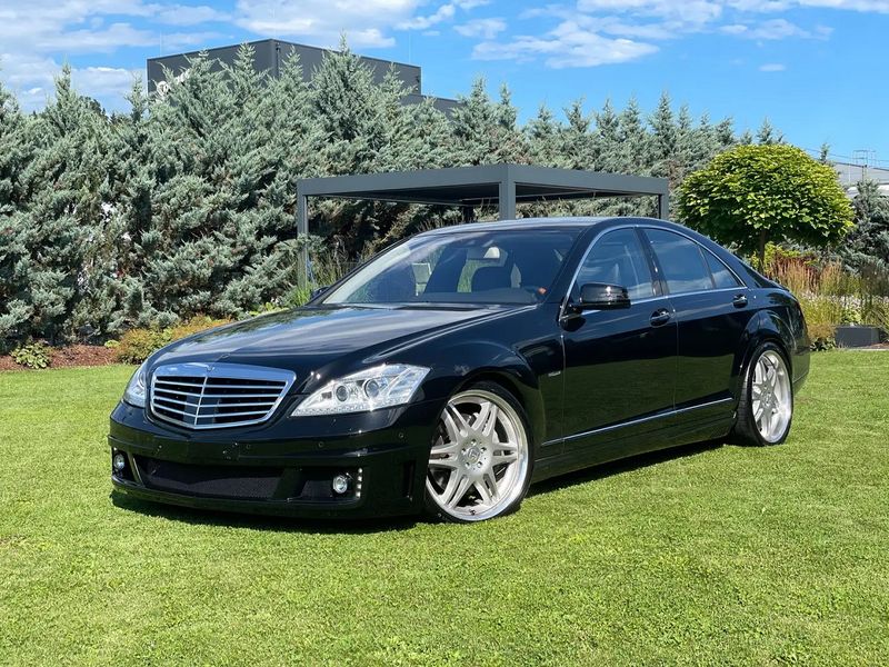 Mercedes-Benz S-Class • 2011 • 149,000 km 5