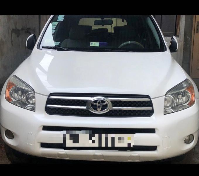 Toyota RAV4 • 2008 • 58,350 km 6