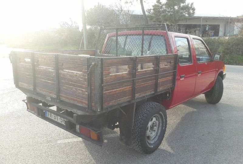 Nissan Pickup • 1990 • 349,999 km 2