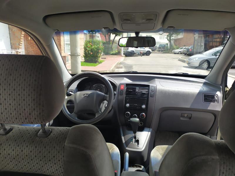 Hyundai Tucson • 2006 • 156,000 km 4