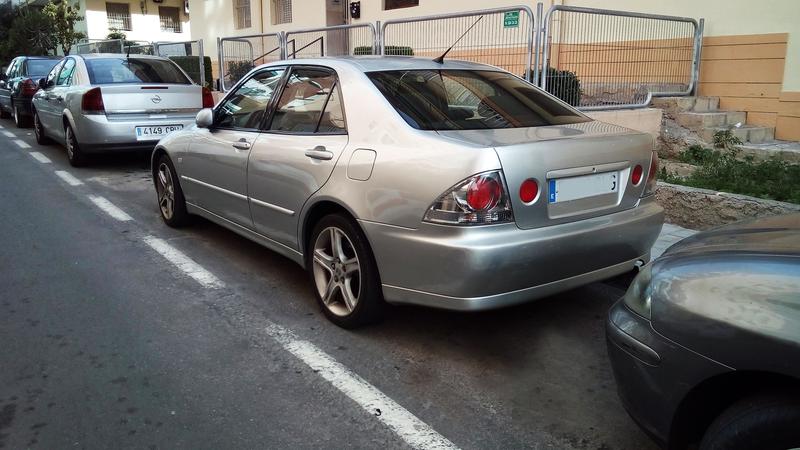 Lexus IS • 2003 • 245,000 km 2