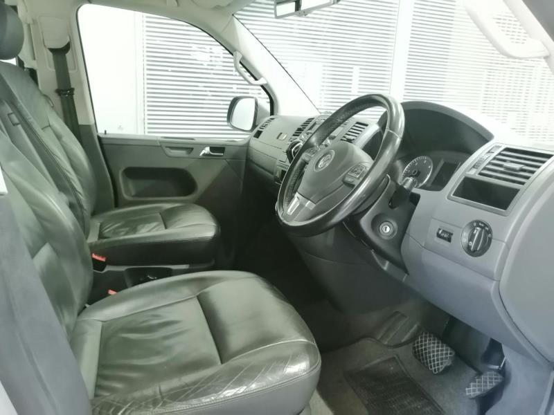 Volkswagen Caravelle • 2015 • 89,000 km 3