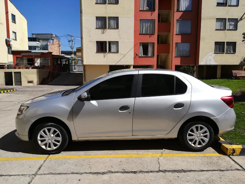 Renault Logan • 2018 • 43,000 km 5