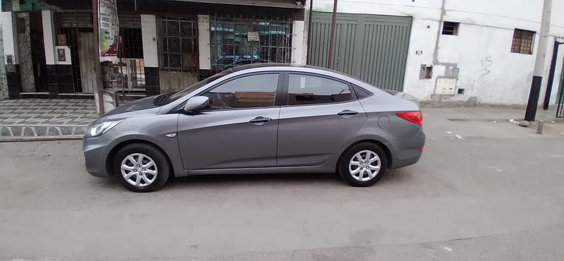 Hyundai Accent • 2014 • 135 km 6