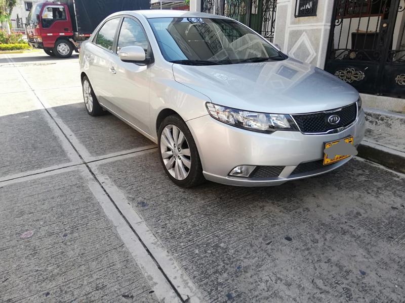 Kia Cerato • 2011 • 85,000 km 3