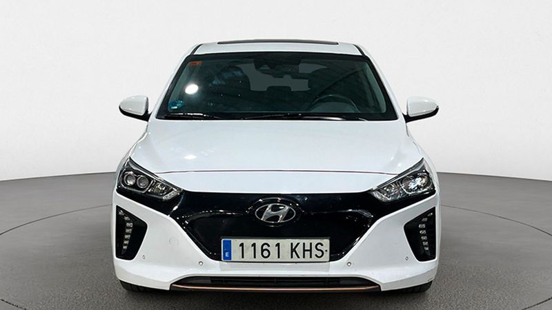 Hyundai Ioniq Electric • 2018 • 109,000 km 9