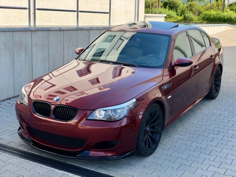 BMW M5 • 2007 • 133,000 km 1