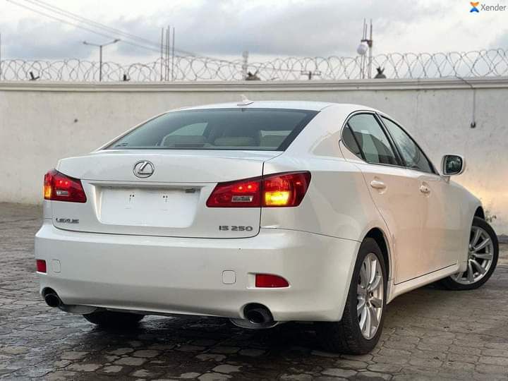 Lexus IS 250 C • 2008 • 145 km 4