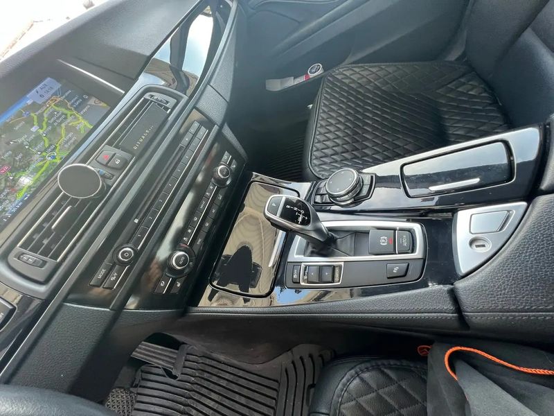 BMW 5 Series • 2016 • 130,500 km 6