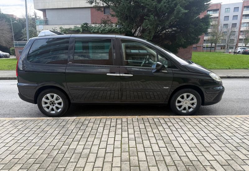Peugeot 807 • 2005 • 158,000 km 4
