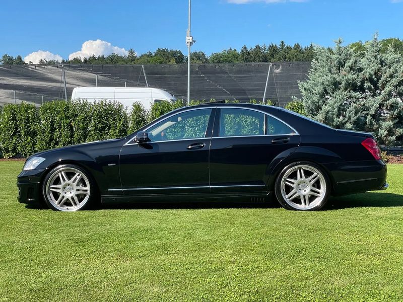 Mercedes-Benz S-Class • 2011 • 149,000 km 1