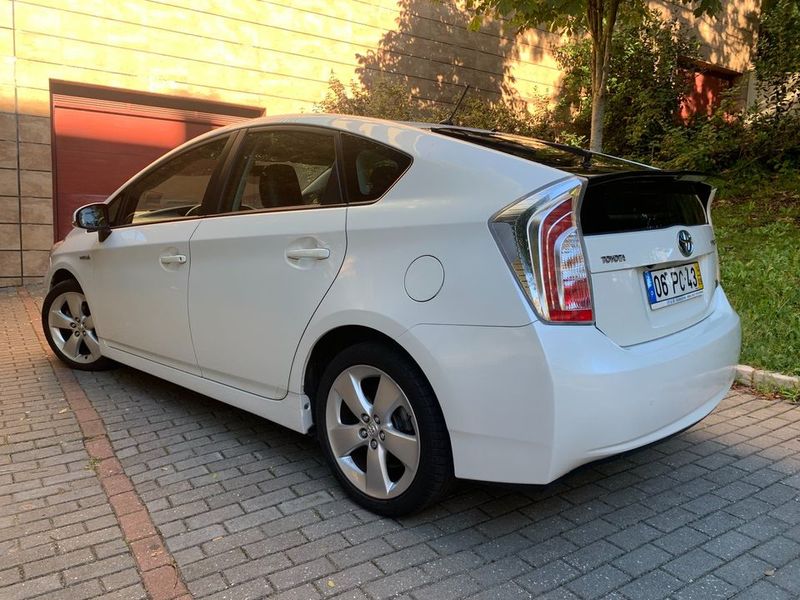 Toyota Prius • 2014 • 186,000 km 6
