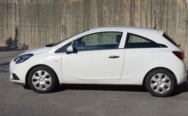 Opel Corsa • 2015 • 180,000 km 2
