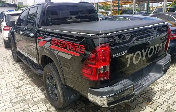 Toyota Hilux • 2018 • 50,000 km 3