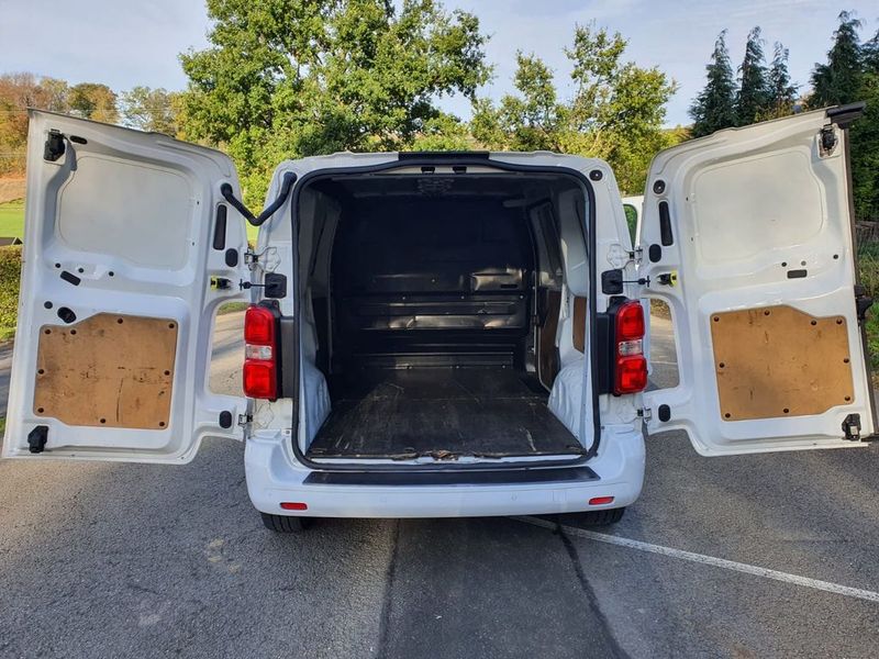 Citroën Jumpy • 2017 • 82,000 km 6