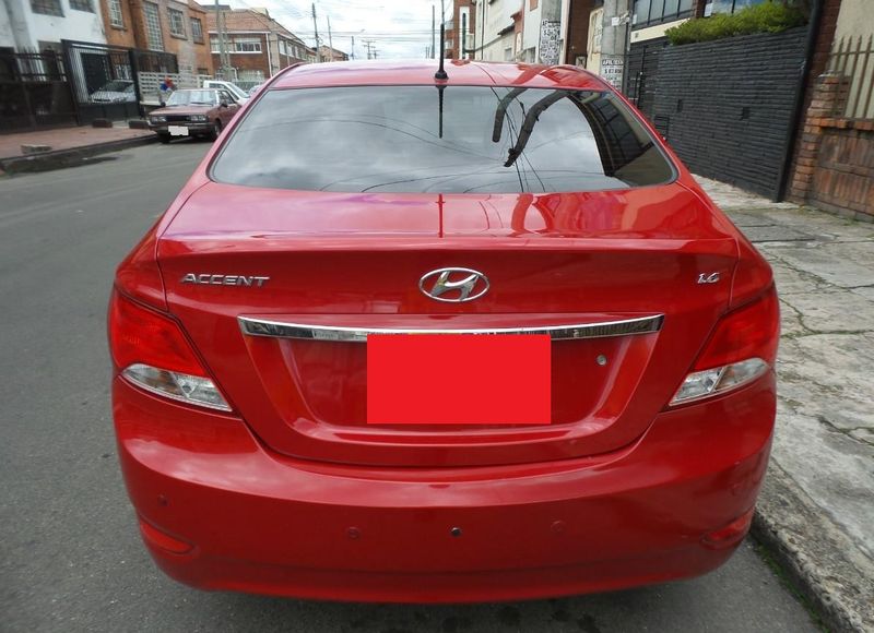 Hyundai Accent • 2016 • 90,000 km 4