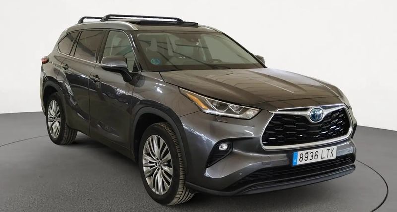 Toyota Highlander Hybrid • 2021 • 59,268 km 2