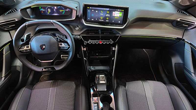 Peugeot 308 • 2024 • 6,390 km 5