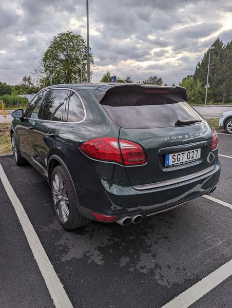 Porsche Cayenne • 2011 • 2,171,190 km 3