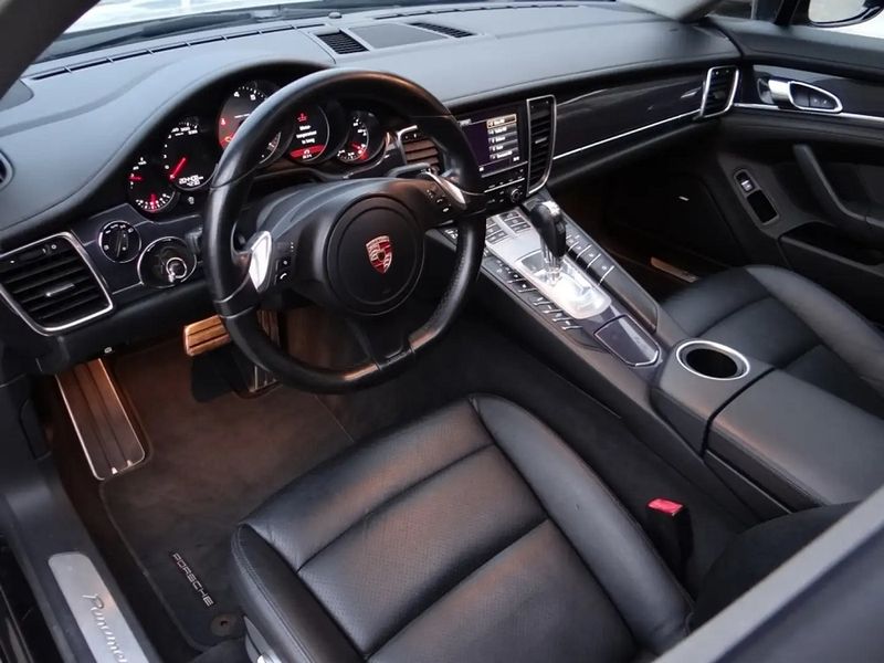 Porsche Panamera • 2013 • 204,500 km 6