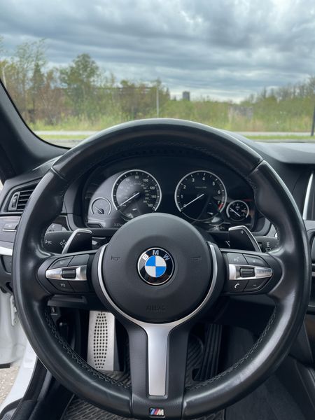 BMW 5 Series • 2016 • 76,000 km 6
